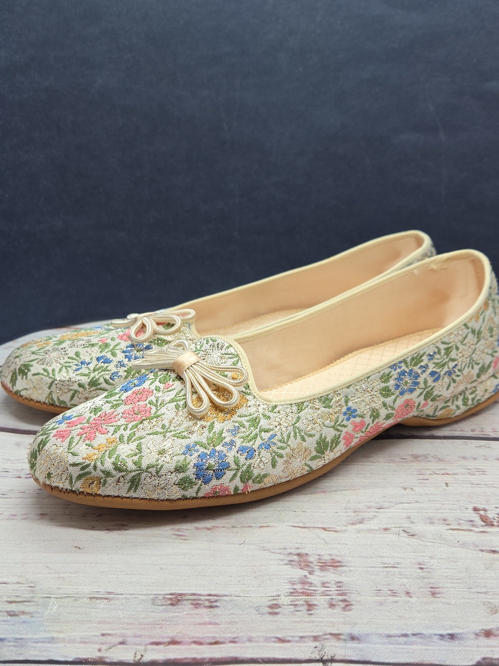 NEW Daniel Green Vintage 60s Tapestry Slippers Flats Size 9.5